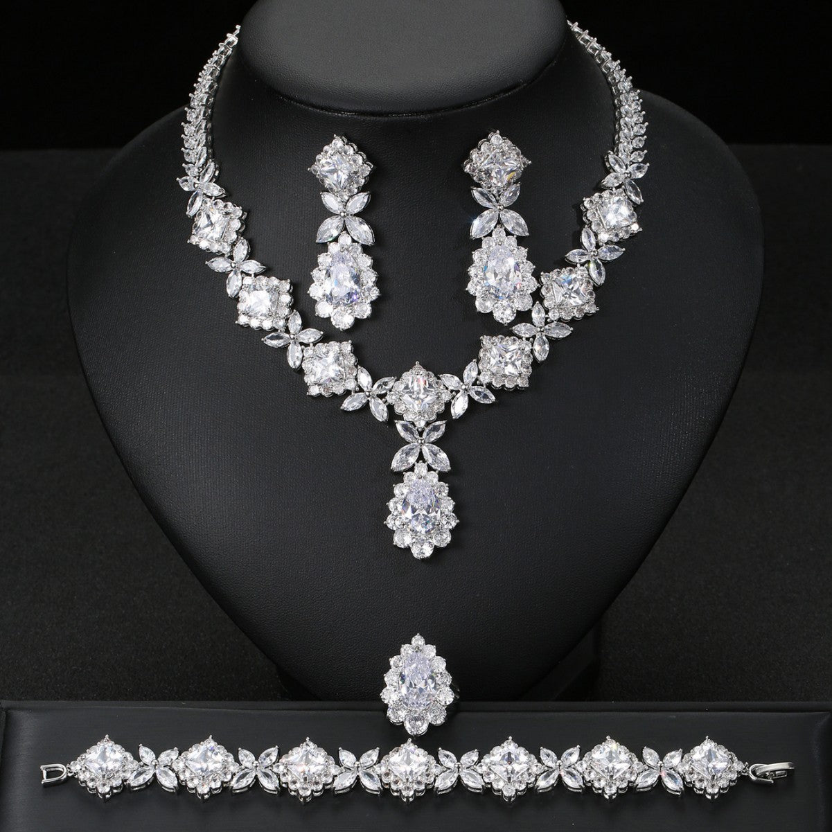 Luxury Necklace Earring Bracelet Ring Set