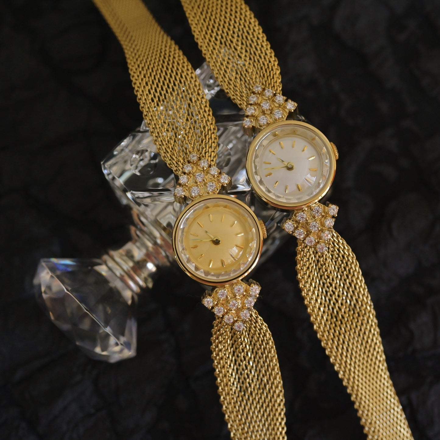 Elegant Mesh Band Watch