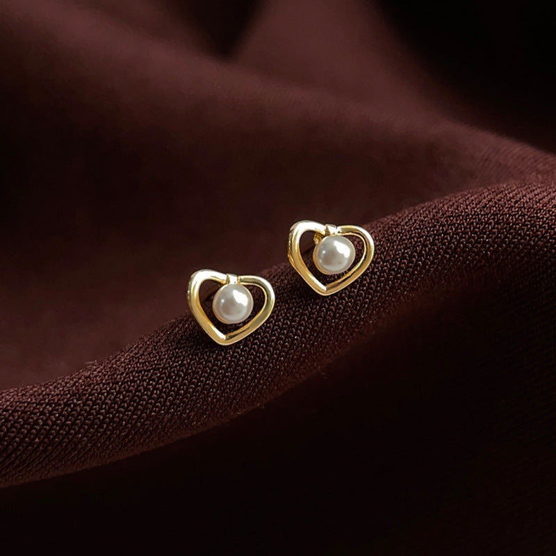 Heart Pearl Stud Earrings Light Luxury Minority Women's Heart-shaped Hollow-out