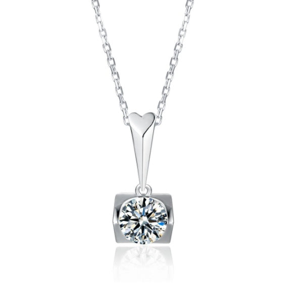 Heart-shaped pendant necklace and earring set